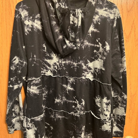 Super cute full zip hoodie‎ - Picture 4 of 5